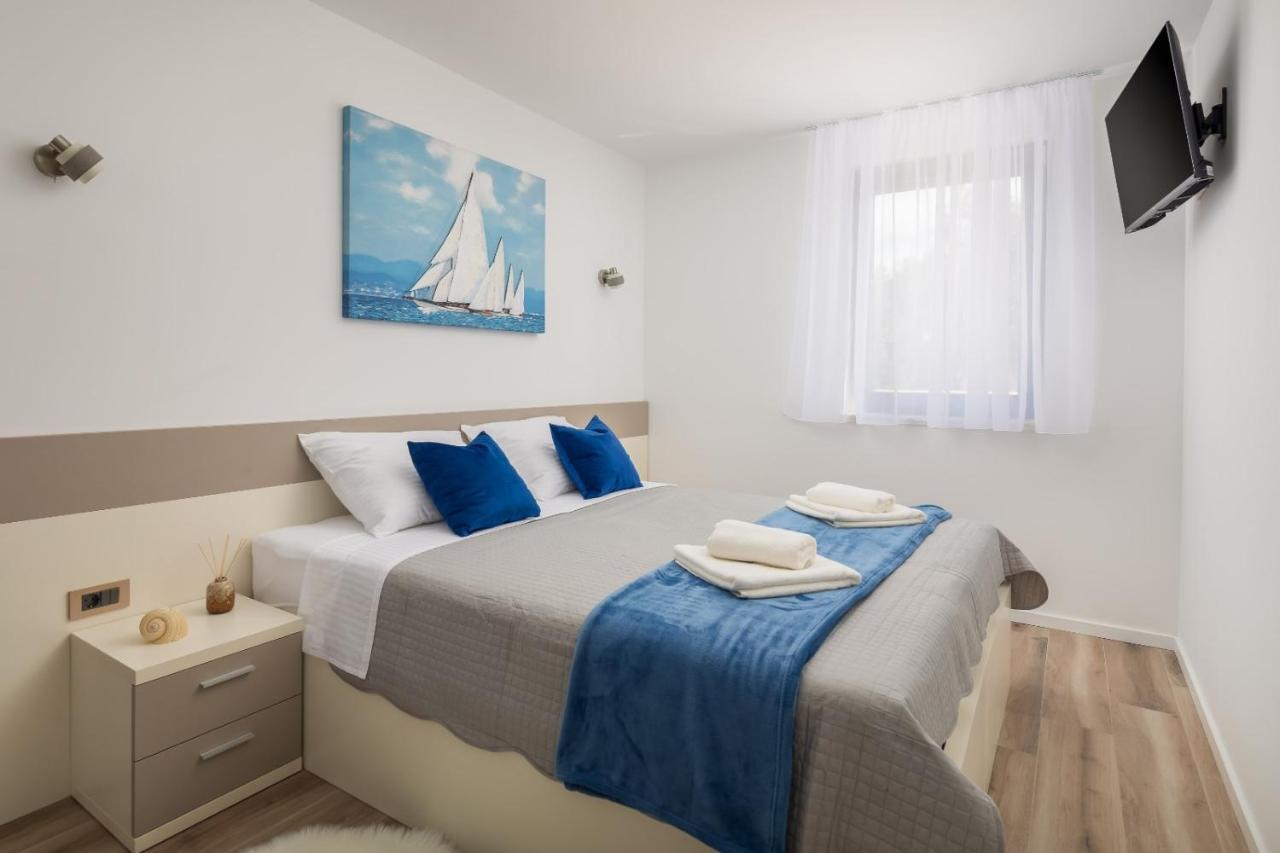 Luxury Apartment Sea Pakostane Exterior photo